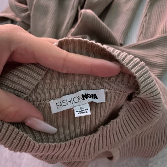 Fashion Nova Tunic Turtleneck Bodysuit - Picture 3 of 3